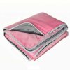 Fleece plüsstakaró duplarétegben old rózsaszín-szürke Fleece plüsstakaró duplarétegben old rózsaszín-szürke